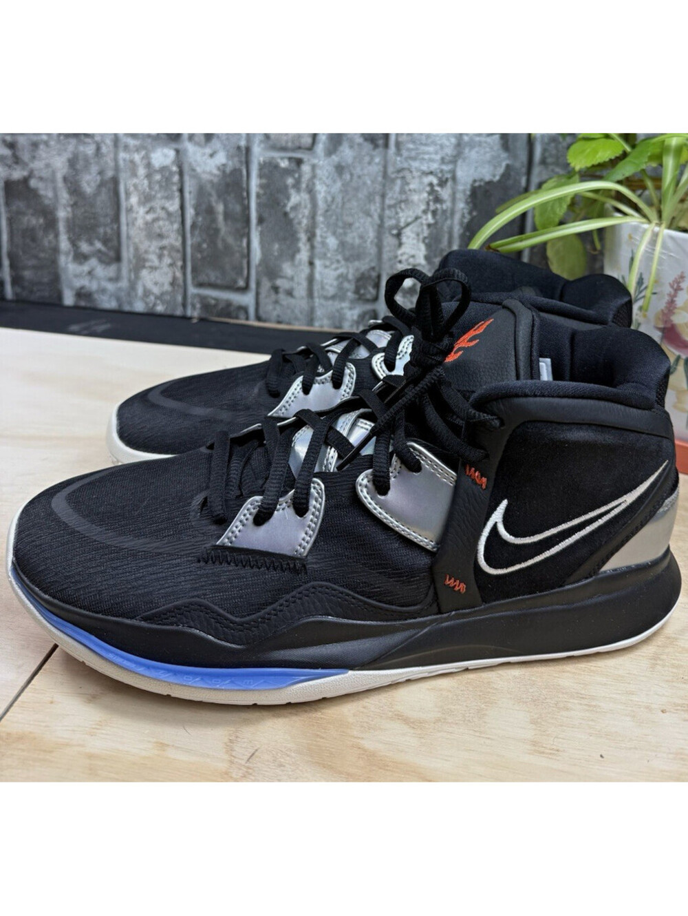 Nike Kyrie 7 GS CZ0204-001 Black/Silver Mid Top Basketball Shoes US 11